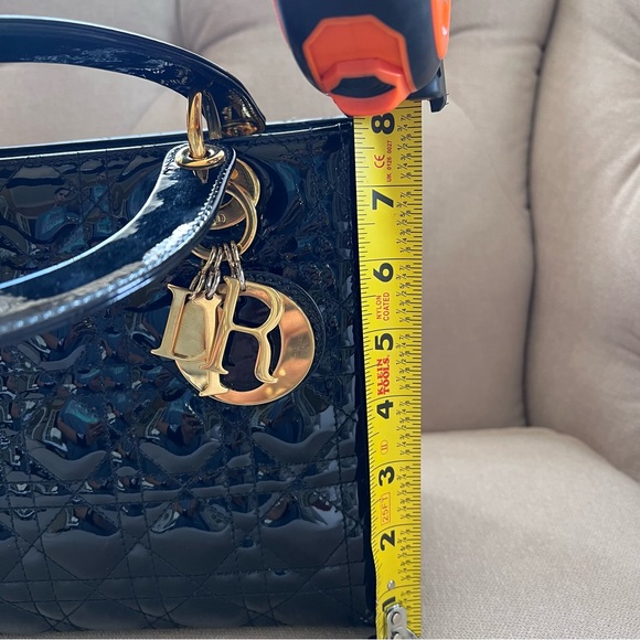 Dior Patent Cannage quilted medium Lady Dior in Black with gold hardware - Picture 11 of 16